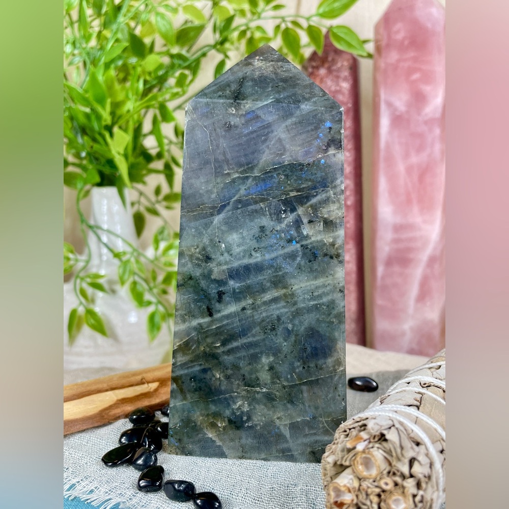 2359 Labradorite Crystal Tower with Electric Blue Flash - Picture 7 of 16